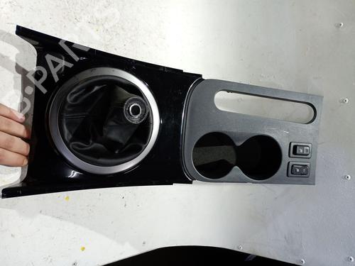 Used Middle console MAZDA CX-7 (ER) 2.2 MZR-CD AWD (ER10A) (173 hp) 23927637