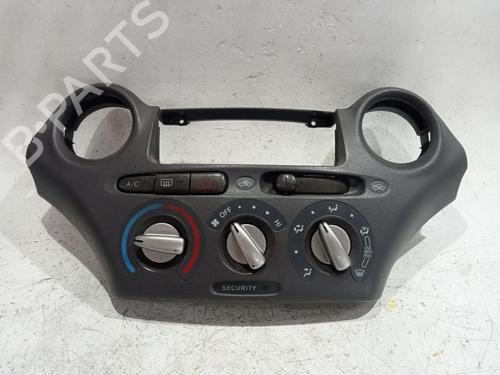 Used Climate control Climate control TOYOTA YARIS (_P1_) 1.5 (NCP13_, NCP13R) (150 hp) 36766107 36766107