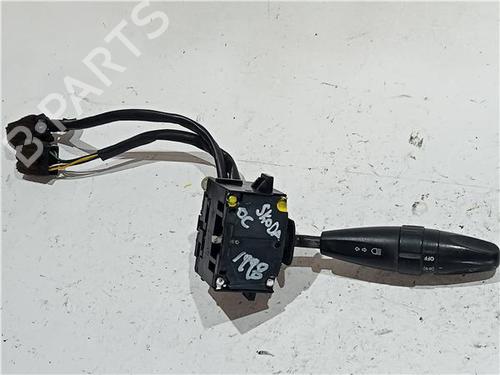 Used Switch SKODA OCTAVIA I Combi (1U5) 1.6 (75 hp) 23920338