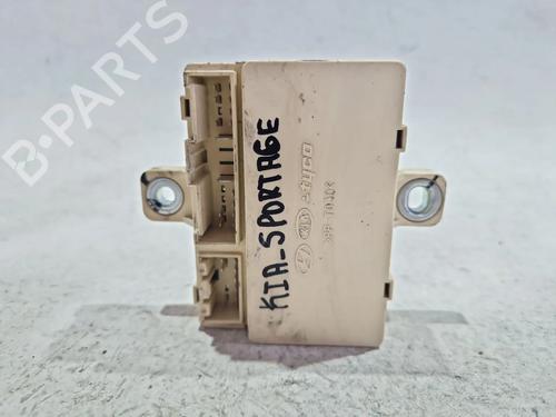 Used Electronic module KIA SPORTAGE II (JE_, KM_) 2.0 CRDi (113 hp) 29388434