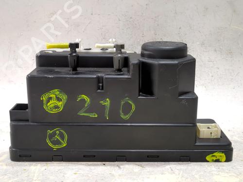 Used Central lock pump MERCEDES-BENZ E-CLASS (W210) E 300 D (210.020) (136 hp) 28691279