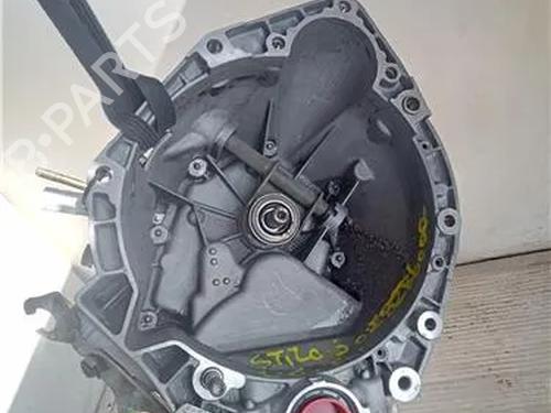 Used Gearbox FIAT STILO (192_) 1.6 16V (192_XB1A) (103 hp) 23922894