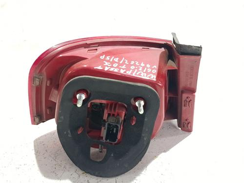 Right taillight VW PASSAT B6 (3C2) 2.0 TDI | BP38728710C35 - Image 4