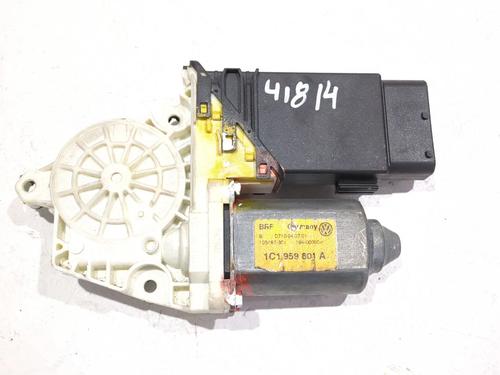 Motor elevalunas delantero izquierdo VW BORA I (1J2) 1.9 SDI (68 hp) 24444489
