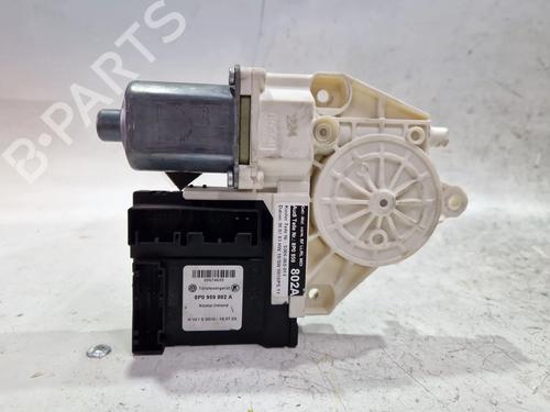 Used Right front window motor AUDI A3 (8P1) 2.0 FSI (150 hp) 29476843