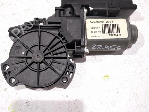 Used Right front window motor KIA CEE'D Hatchback (ED) 1.6 CRDi 115 (115 hp) 23902124