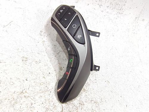 Used Steering wheel controls HYUNDAI i30 Coupe 1.6 CRDi (128 hp) 32844013