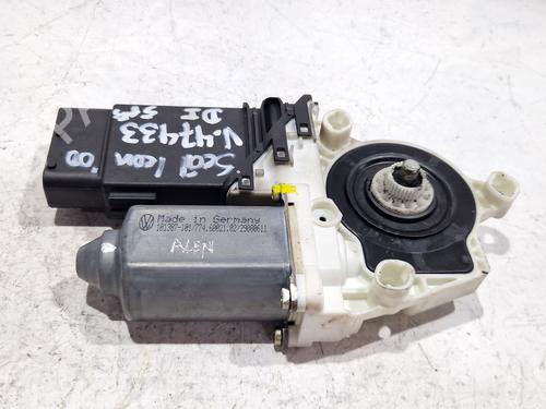 Used Left front window motor SEAT LEON (1M1) 1.9 SDI (68 hp) 30193039