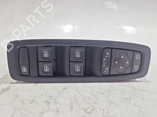 Used Left front window switch Left front window switch RENAULT MEGANE IV Hatchback (B9A/M/N_) 1.5 dCi 90 (B9A1) (90 hp) 34624292 34624292