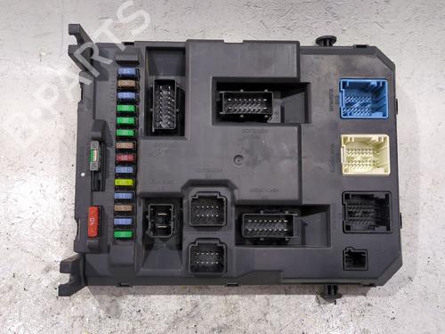 Used Fuse box Fuse box 33715101 33715101