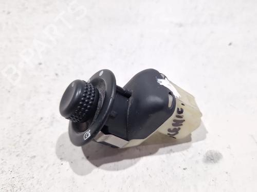 Steering wheel controls RENAULT GRAND SCÉNIC II (JM0/1_) 2.0 dCi (JM1K) | BP29394689E15 