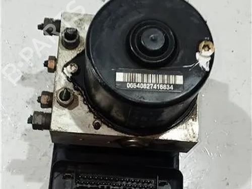 Used ABS pump RENAULT LAGUNA I (B56_, 556_) 2.0 (109 hp) 23912926