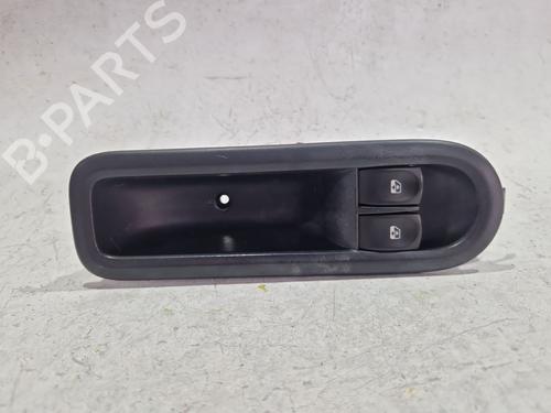 left-front-window-switch-renault-clio-iii-br01-cr01-2005-2006-2007-2008-2009-2010-2011-2012-2013-2014-32656670 main image