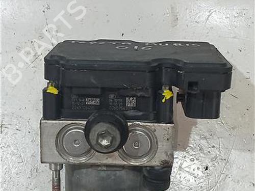 Used ABS pump TOYOTA AURIS (_E18_) 1.4 D-4D (NDE180_, NDE180R) (90 hp) 23912543