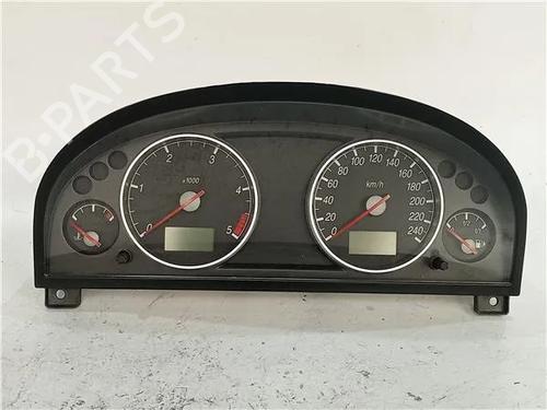 Used Instrument cluster FORD MONDEO III Saloon (B4Y) 2.0 16V DI / TDDi / TDCi (90 hp) 23910473