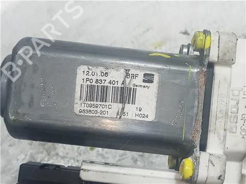 Left front window motor SEAT LEON (1P1) 2.0 TDI 16V | BP23915863E21