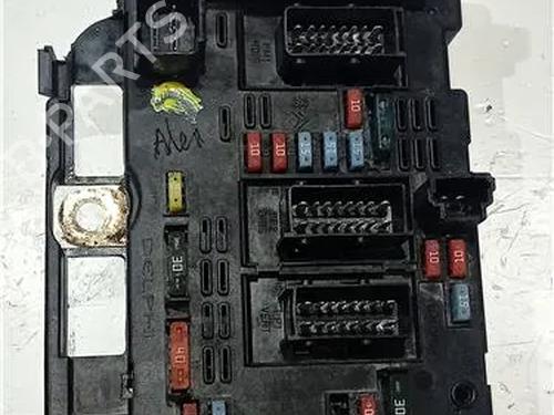 Used Fuse box PEUGEOT 307 CC (3B) 2.0 HDi 135 (136 hp) 23911290