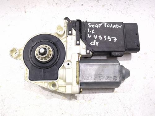 Used Right front window motor Right front window motor SEAT TOLEDO II (1M2) 1.6 (100 hp) 32697739 32697739