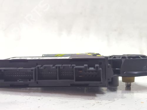 Left front window motor AUDI A4 B7 (8EC) 2.0 TDI 16V | BP39098774E21 - Image 4