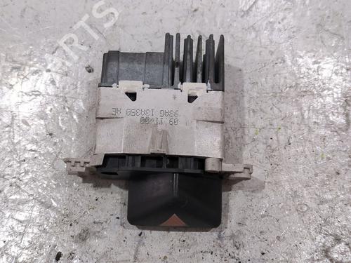 Warning switch FORD FOCUS I (DAW, DBW) 1.8 DI / TDDi | BP33704076I22 - Image 2