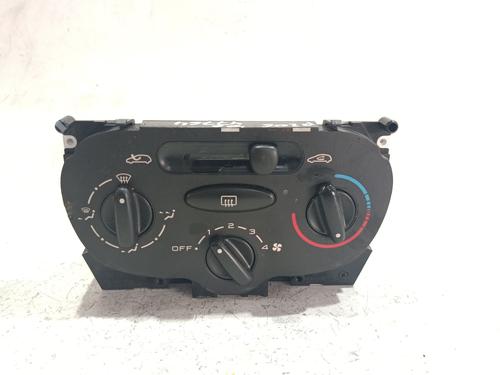Used Climate control Climate control PEUGEOT 206 Hatchback (2A/C) 1.9 D (69 hp) 40010256 40010256