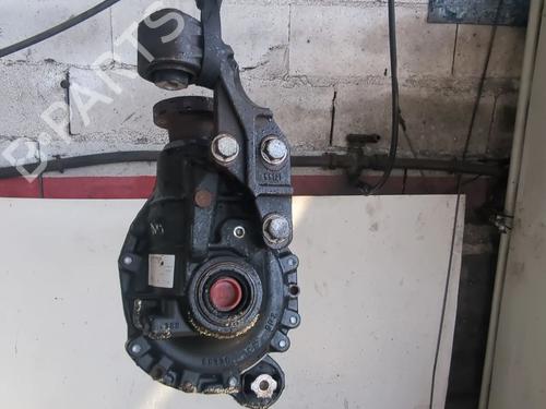 Differential, foran LAND ROVER DISCOVERY II (L318) 2.5 Td5 4x4 (139 hp) 26953175