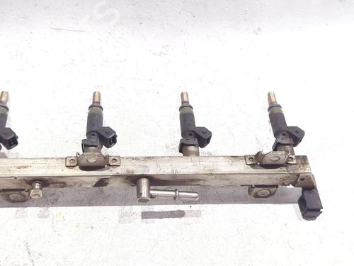 Used Injection rail BMW 3 Compact (E46) 318 ti (143 hp) 31869225
