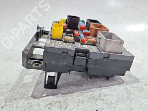 Fuse box CITROËN C4 Picasso I MPV (UD_) 2.0 HDi 138 | BP30937176E1