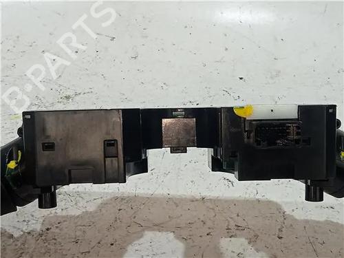 Switch NISSAN JUKE (F15) 1.6 | BP23913797I30 