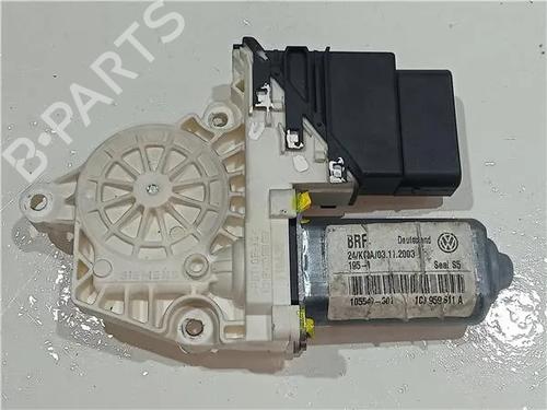 Rudehejsemotor bagstkærm venstre SEAT LEON (1M1) 1.9 TDI (110 hp) 23924095