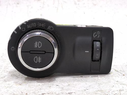 Used Headlight switch OPEL INSIGNIA A (G09) 2.0 CDTI (68) (163 hp) 29052394