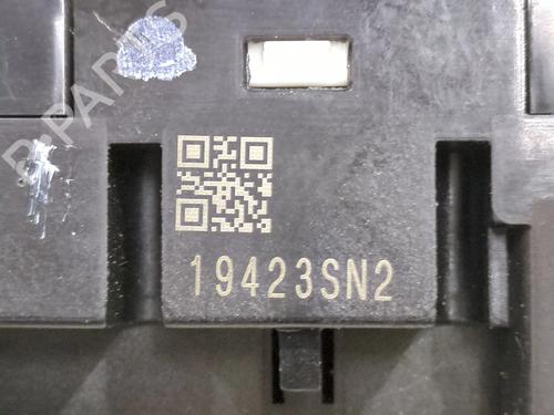 Used Switch RENAULT MEGANE IV Saloon 1.3 TCe 140 (LVNB) (140 hp) 26953300