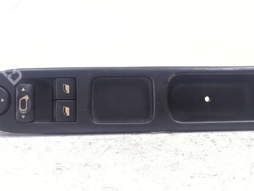 Used Left front window switch Left front window switch PEUGEOT 307 Break (3E) 1.6 HDi 110 (109 hp) 40228576 40228576