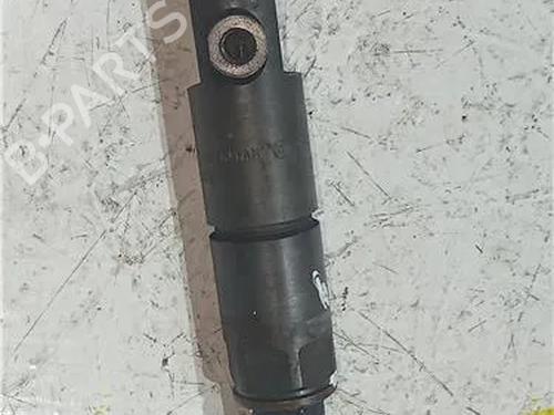 Used Injector RENAULT MASTER II Platform/Chassis (ED/HD/UD) 2.5 dCi (ED01, ED02, ED41, ED42, ED81, ED82, ED91, ED92,... (120 hp) 23913598