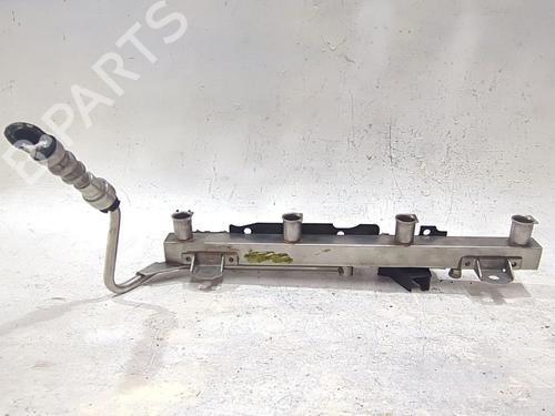 Used Injection rail BMW 3 (E90) 320 i (150 hp) 28511735