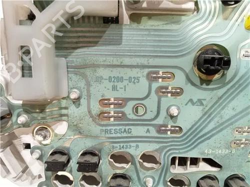 Instrument cluster VOLVO V40 Estate (645) 2.0 T | BP23907948C47 