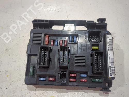 Caixa de fusíveis CITROËN C5 I (DC_) 2.0 HDi (DCRHZB, DCRHZE) (109 hp) 27310695