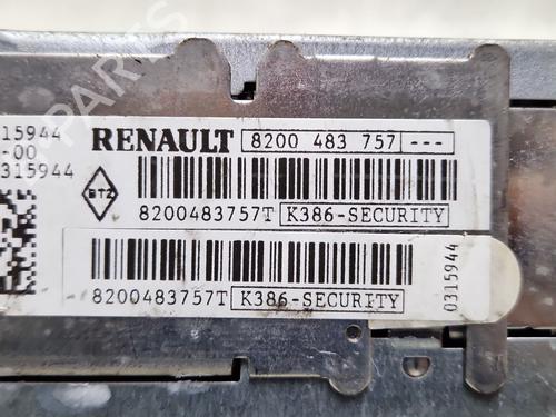 Radio RENAULT MEGANE II Coupé-Cabriolet (EM0/1_) 1.9 dCi | BP29876459E6