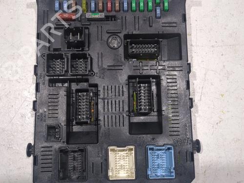 Boîte à Fusibles PEUGEOT 307 Break (3E) 1.6 HDi 110 (109 hp) 24202763