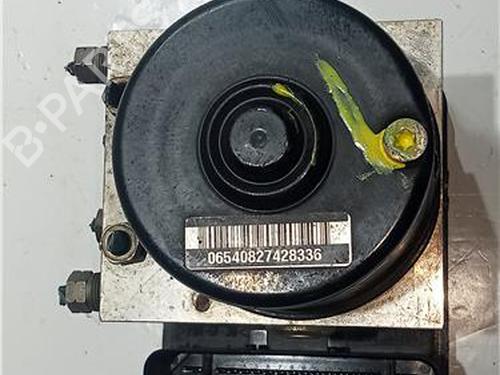 Used ABS pump RENAULT LAGUNA I (B56_, 556_) 2.0 (109 hp) 23914728