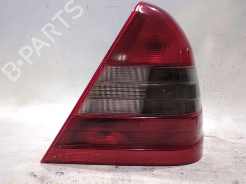 Used Right taillight MERCEDES-BENZ C-CLASS (W202) C 250 D (202.125) (113 hp) 28579856