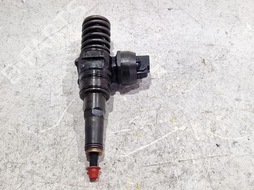 Używane Wtryskiwacz SEAT ALTEA (5P1) 1.9 TDI (105 hp) 30656228