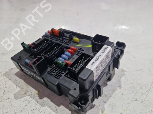 Used Fuse box Fuse box PEUGEOT 206 Hatchback (2A/C) 1.4 HDi eco 70 (68 hp) 35784089 35784089