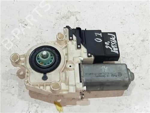 Portierruitmotor rechtsachter VW PASSAT B6 (3C2) 2.0 TDI (140 hp) 23911818