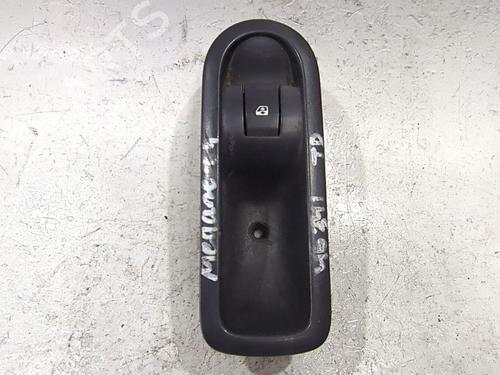 Used Right rear window switch Right rear window switch RENAULT MEGANE II Saloon (LM0/1_) 1.9 dCi (131 hp) 33618107 33618107
