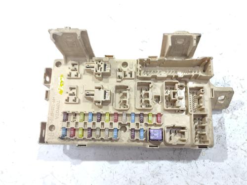 Used Fuse box TOYOTA AVENSIS Saloon (_T25_) 2.2 D-CAT (ADT251_, ADT251R) (177 hp) 31164107