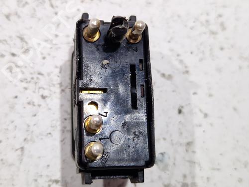 Right rear window switch MERCEDES-BENZ C-CLASS (W202) C 180 (202.018) | BP30058625I28