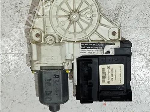 Rudehejsemotor forskærm højre AUDI A3 (8P1) 2.0 TDI 16V quattro (140 hp) 23913223