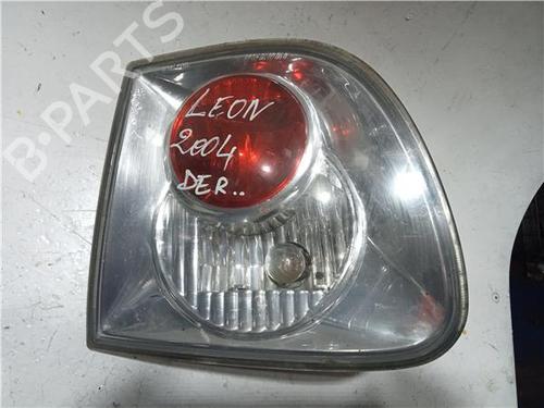Used Right taillight SEAT LEON (1M1) 1.9 TDI (110 hp) 23916933