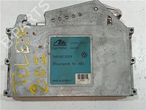 Used Control unit SEAT TOLEDO I (1L2) 2.0 i (115 hp) 23908213